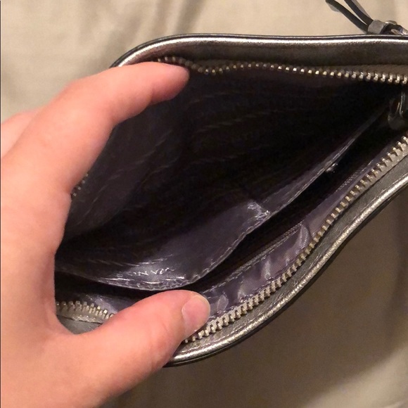 Simply Vera Wang Silver Wristlet/Clutch - Picture 2 of 2